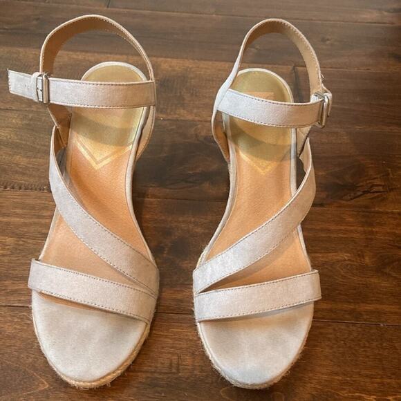 Dolce Vita gray suede 4.5” wedges, size 10 - Picture 2 of 8